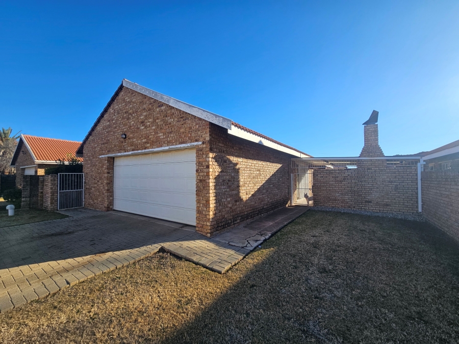 3 Bedroom Property for Sale in La Hoff North West